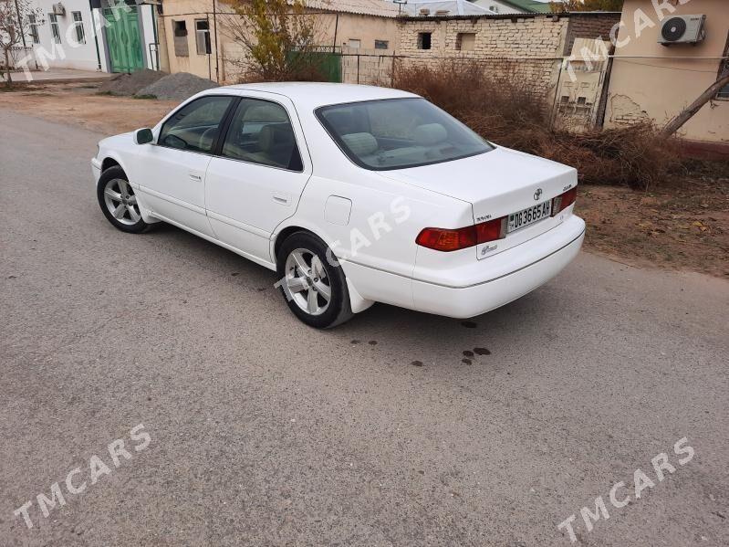 Toyota Camry 2001 - 113 000 TMT - Кёпетдаг шаёлы - img 3