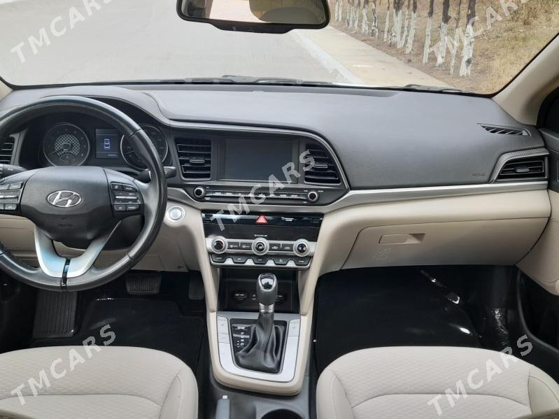 Hyundai Elantra 2019 - 225 000 TMT - Parahat 8 - img 10