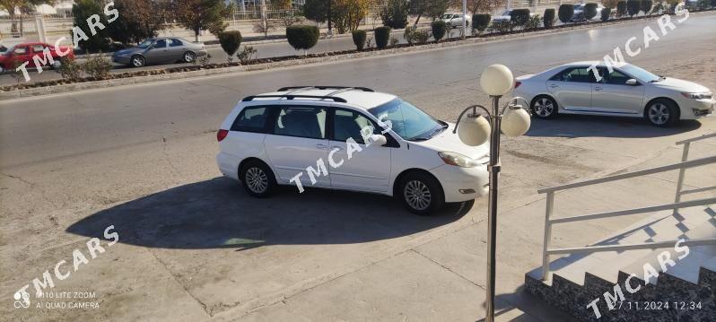 Toyota Sienna 2006 - 150 000 TMT - Türkmenabat - img 2