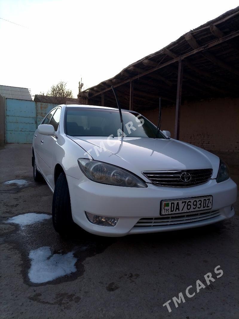 Toyota Camry 2004 - 128 000 TMT - Köneürgenç - img 3