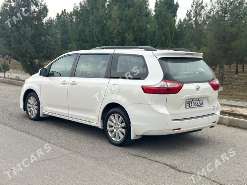 Toyota Sienna 2017 - 360 000 TMT - Бахарден - img 4