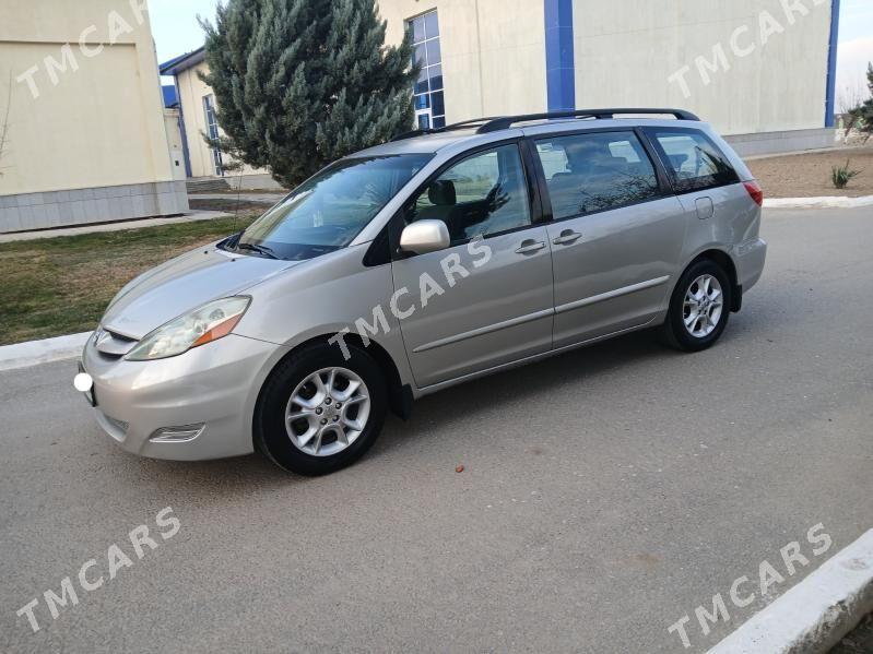 Toyota Sienna 2006 - 218 000 TMT - Ашхабад - img 4