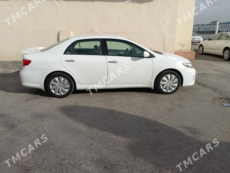 Toyota Corolla 2011 - 120 000 TMT - Ак-Бугдайский этрап - img 4