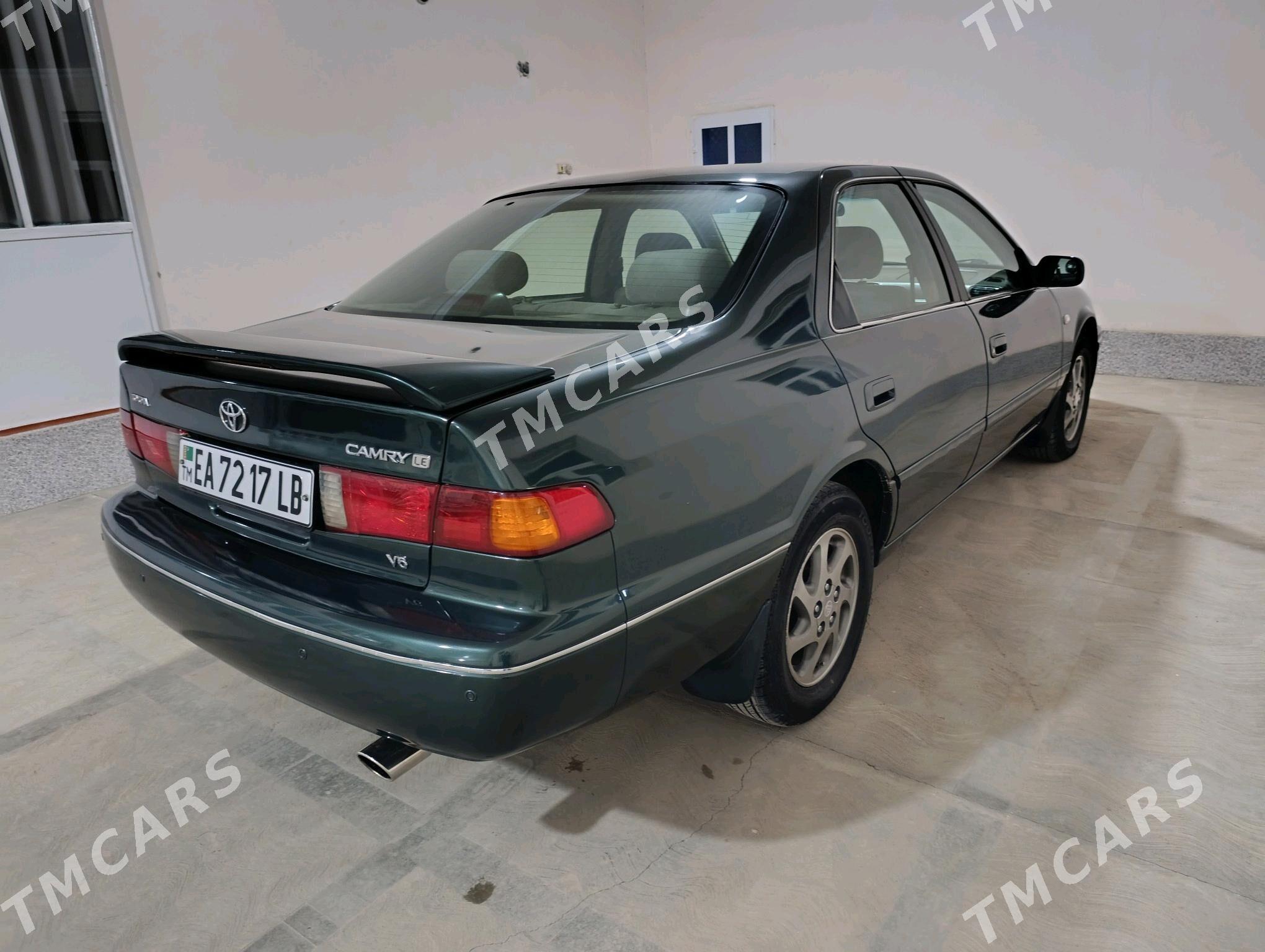 Toyota Camry 1999 - 128 000 TMT - Halaç - img 5