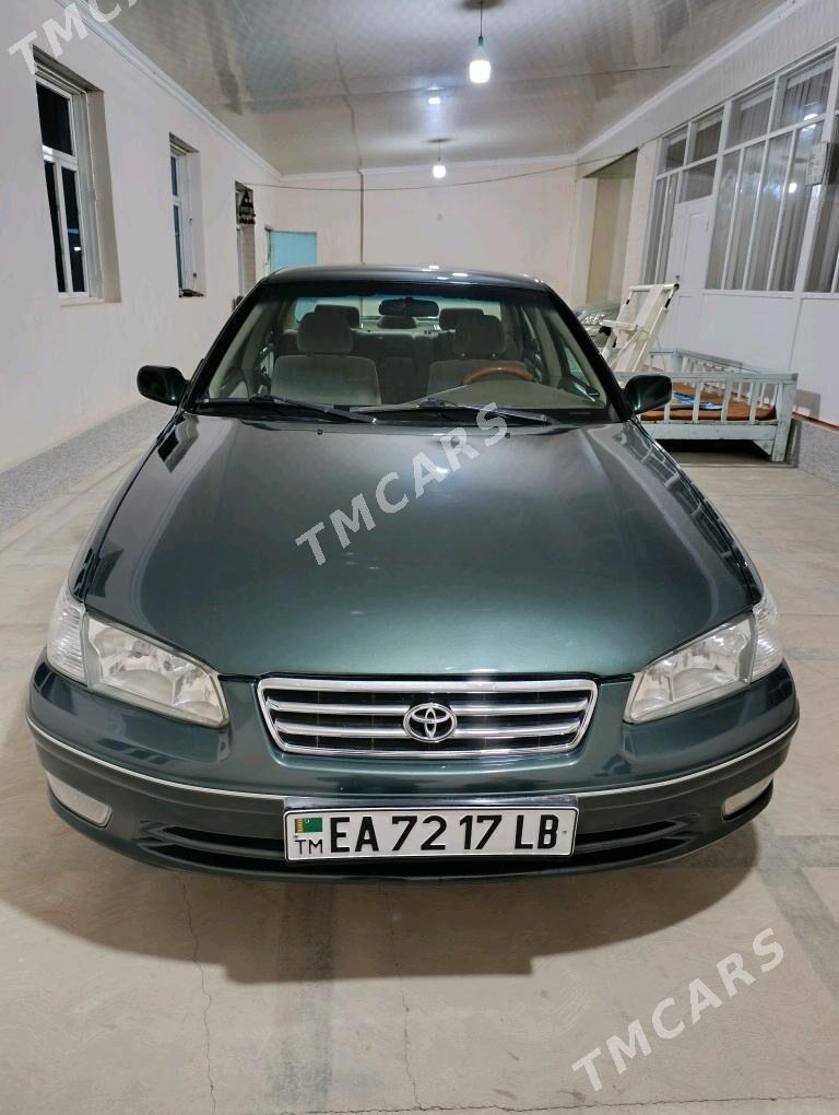 Toyota Camry 1999 - 128 000 TMT - Halaç - img 3