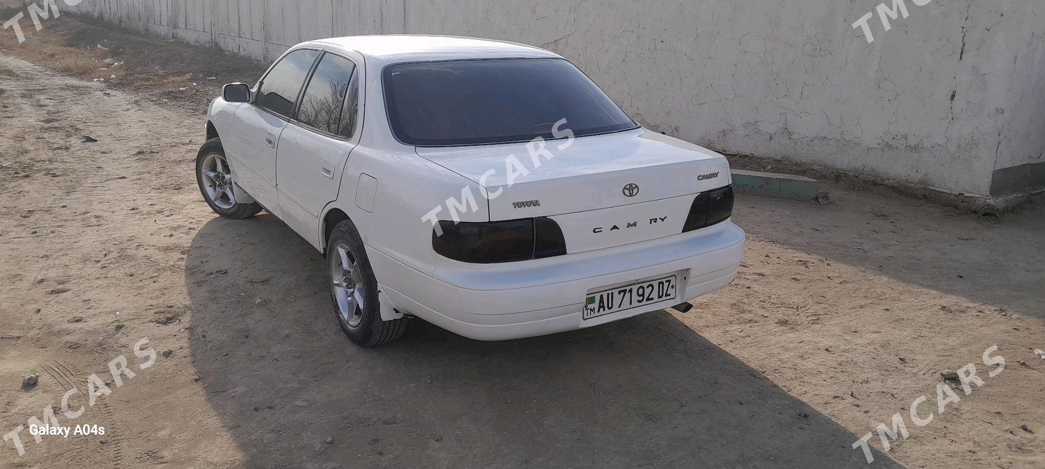 Toyota Camry 1993 - 66 000 TMT - Акдепе - img 3