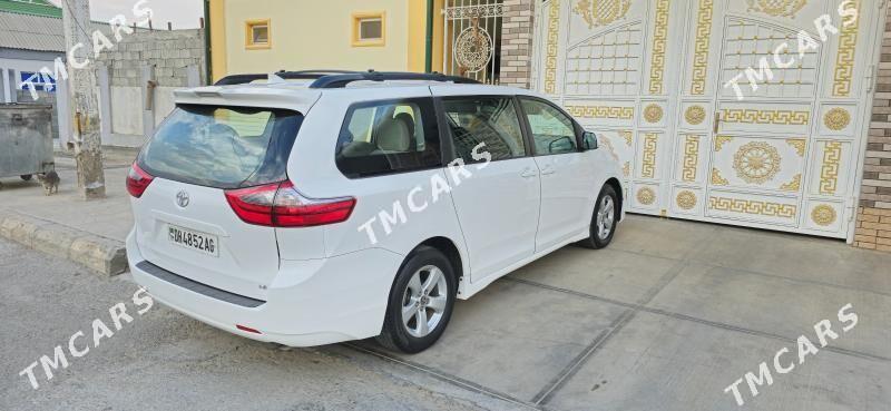 Toyota Sienna 2020 - 415 000 TMT - Ашхабад - img 6