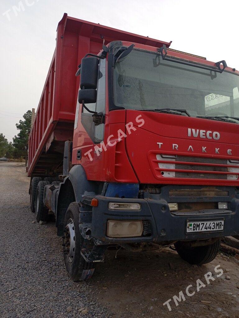 Iveco Trakker 2009 - 700 000 TMT - Мургап - img 4