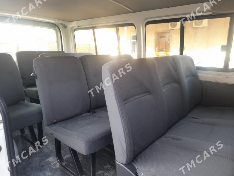 Toyota Hiace 2013 - 260 000 TMT - Ak bugdaý etraby - img 2