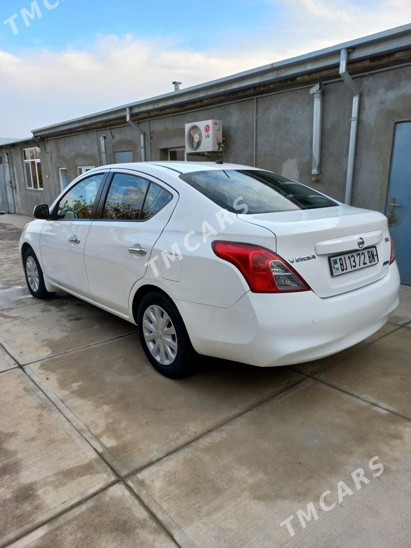 Nissan Versa 2012 - 110 000 TMT - Гызыларбат - img 5