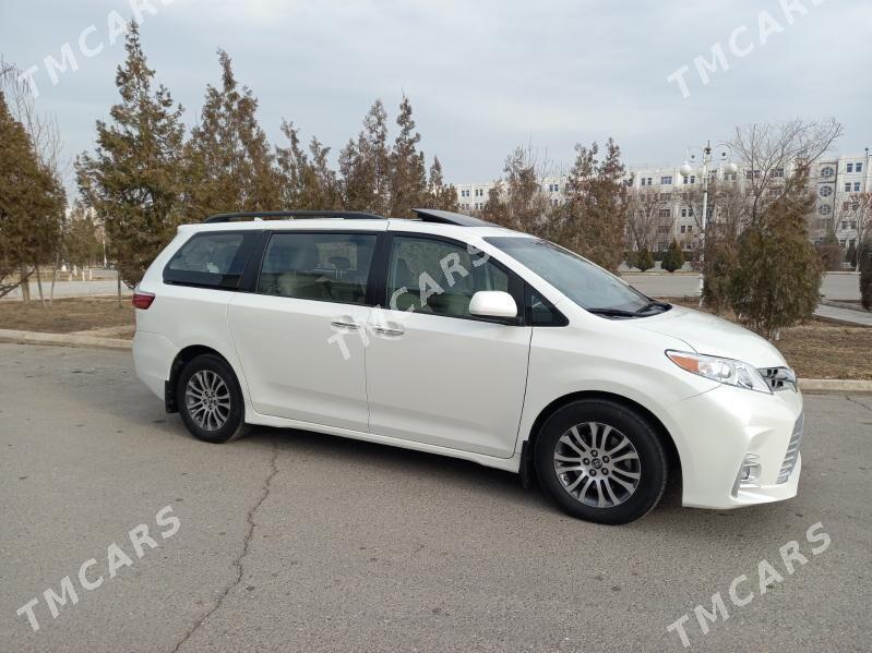 Toyota Sienna 2018 - 410 000 TMT - Daşoguz - img 9