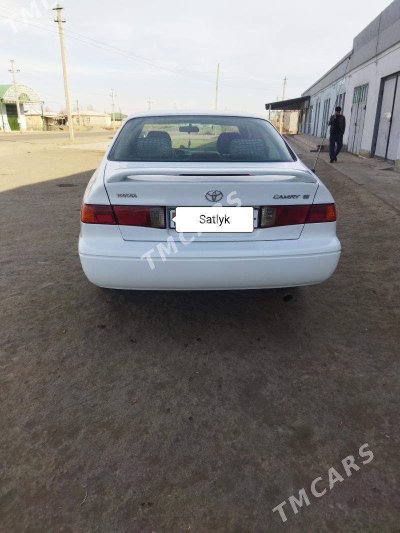 Toyota Camry 2001 - 130 000 TMT - Губадаг - img 2