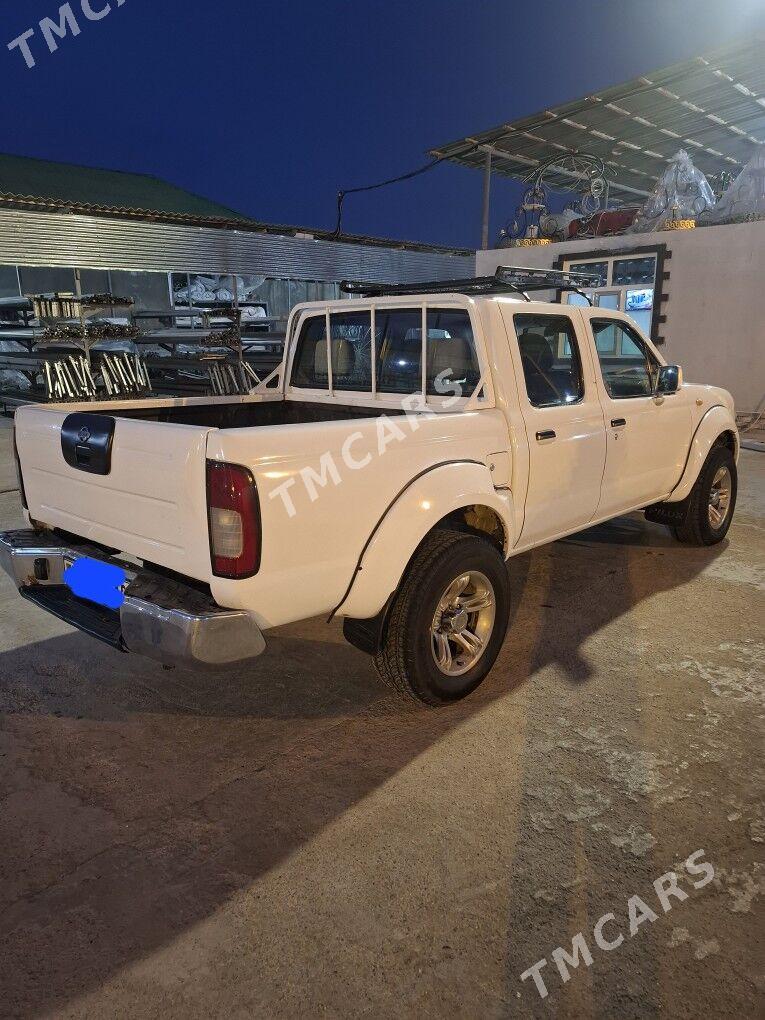 Nissan Navara 2004 - 110 000 TMT - Aşgabat - img 2