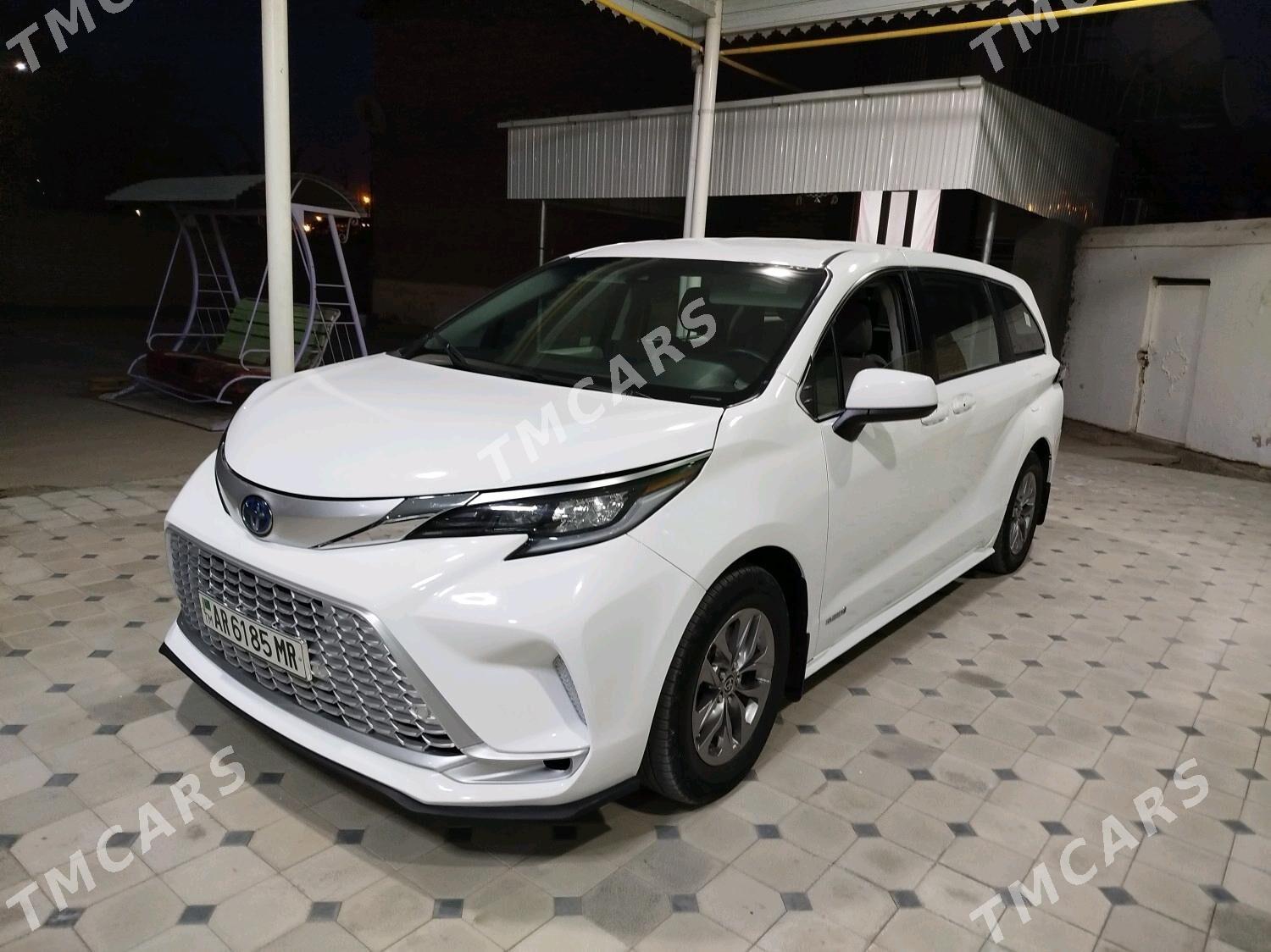 Toyota Sienna 2021 - 440 000 TMT - Мары - img 4