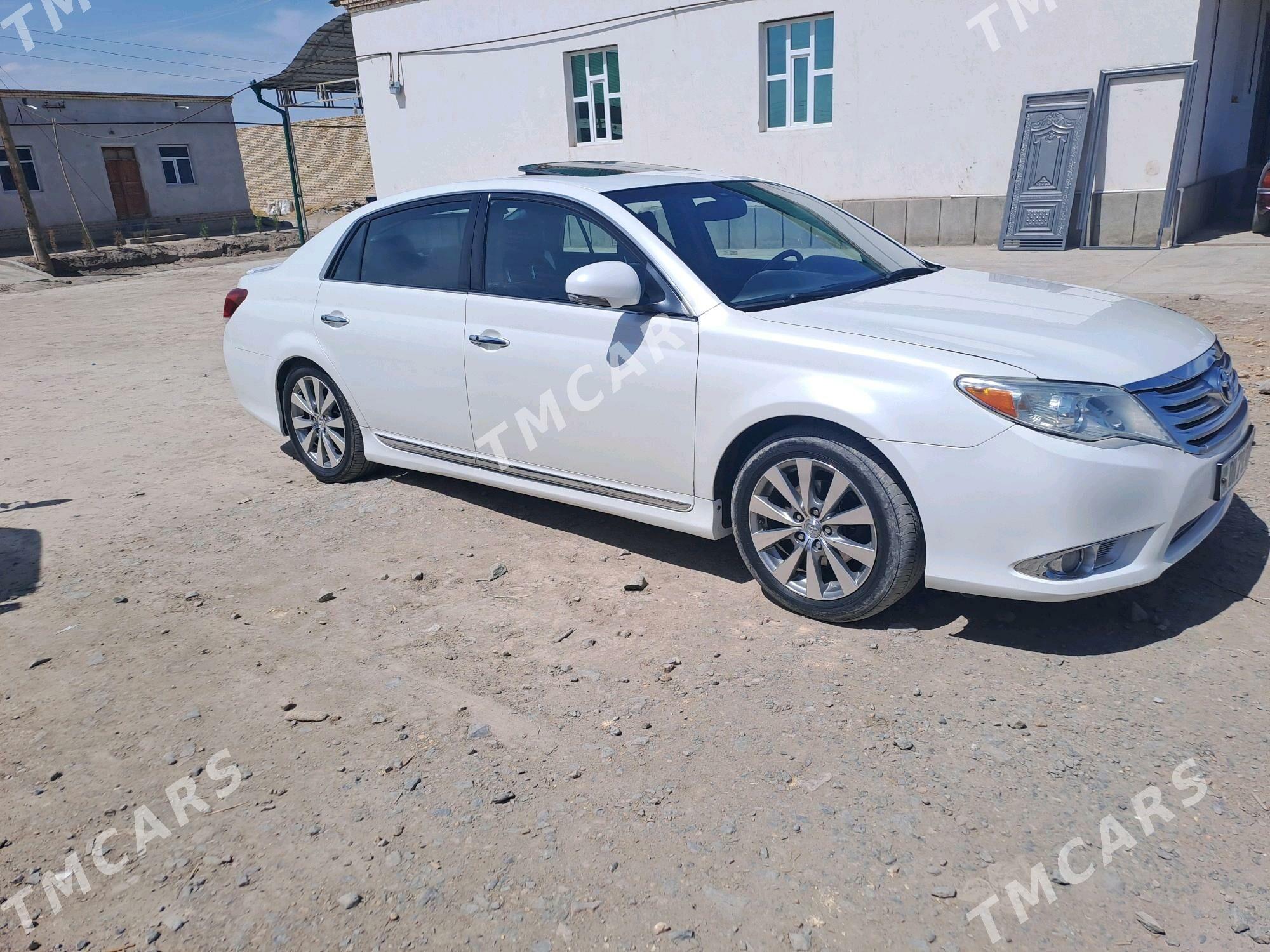 Toyota Avalon 2011 - 265 000 TMT - Дашогуз - img 5