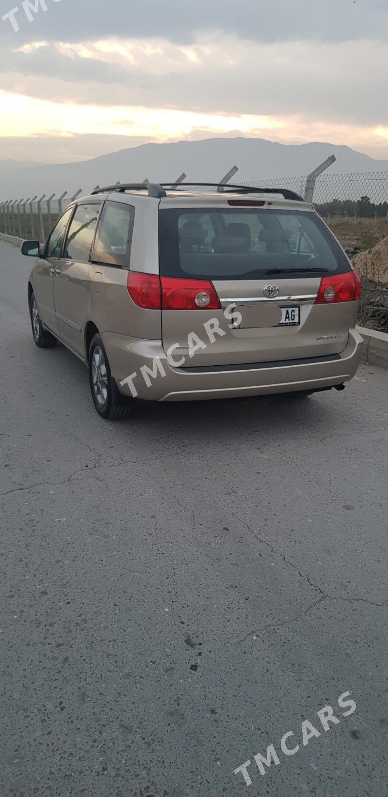 Toyota Sienna 2010 - 208 000 TMT - Aşgabat - img 2