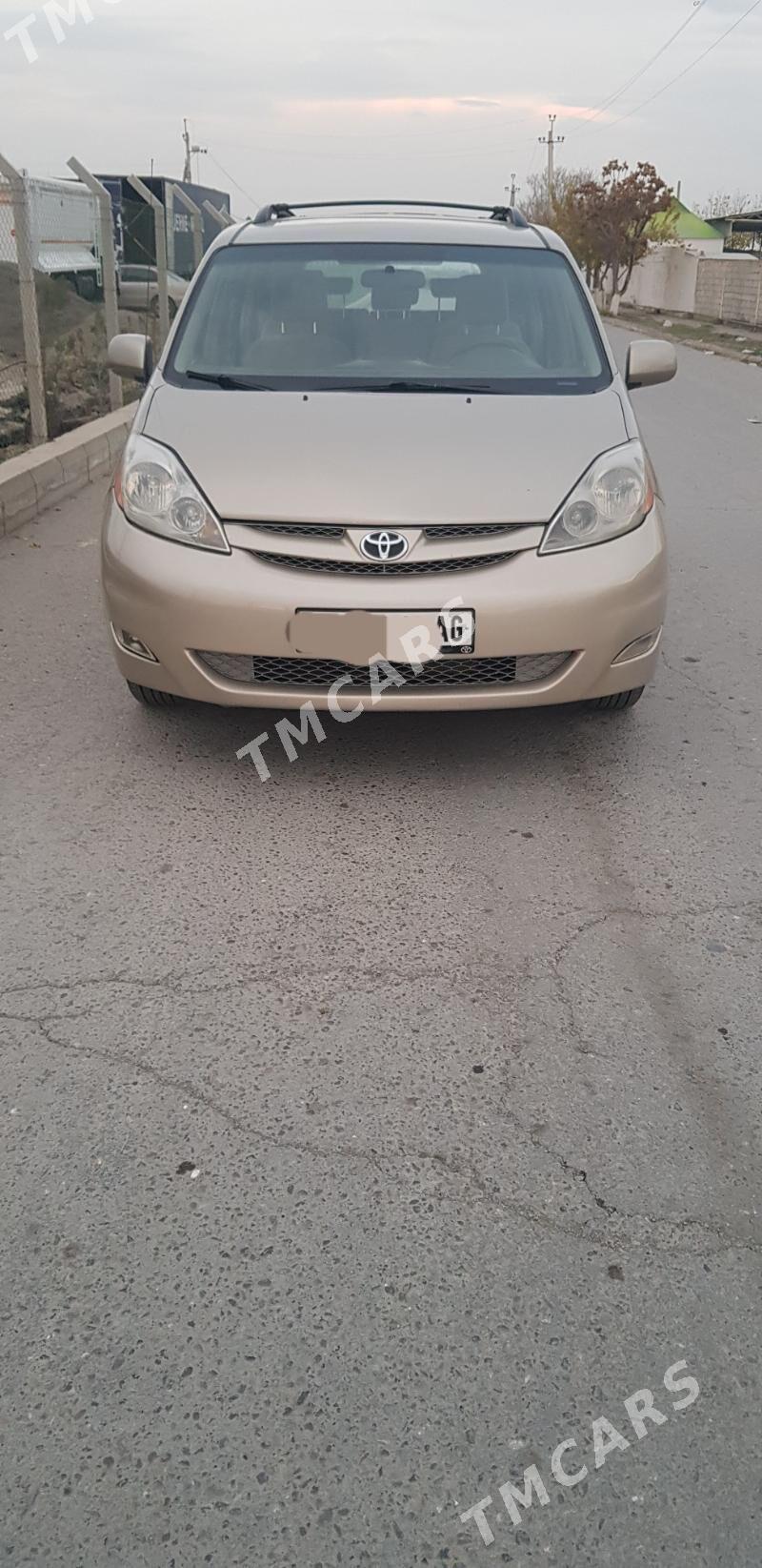 Toyota Sienna 2010 - 208 000 TMT - Aşgabat - img 3