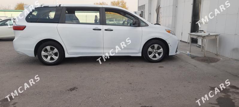 Toyota Sienna 2020 - 330 000 TMT - 6 мкр - img 2