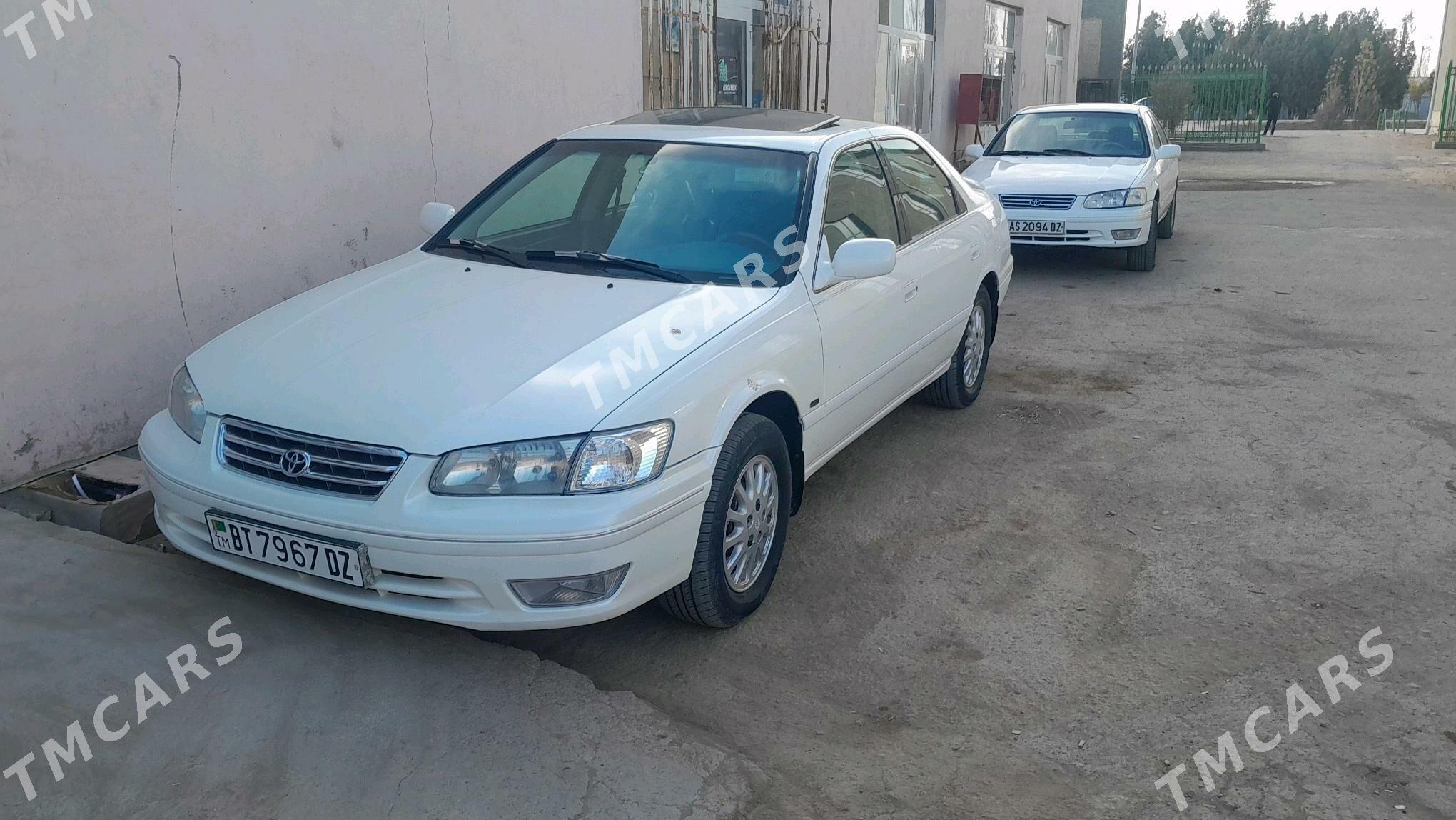 Toyota Camry 2001 - 150 000 TMT - Акдепе - img 5