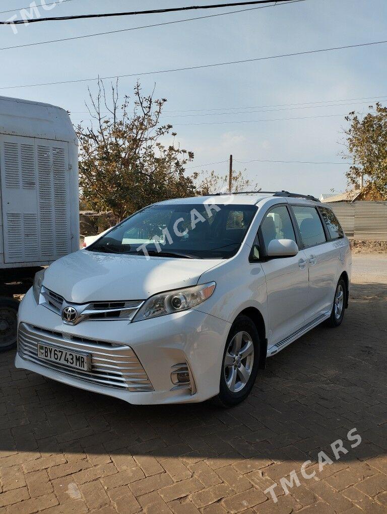 Toyota Sienna 2015 - 290 000 TMT - Мары - img 3