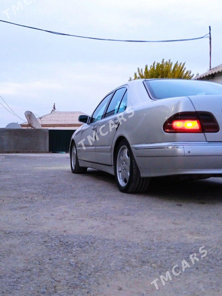 Mercedes-Benz E430 1999 - 105 000 TMT - Бахарден - img 2