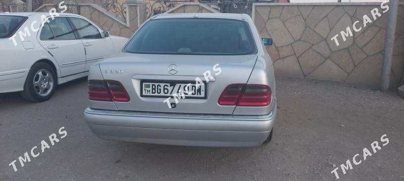 Mercedes-Benz E320 1997 - 80 000 TMT - Gumdag - img 2