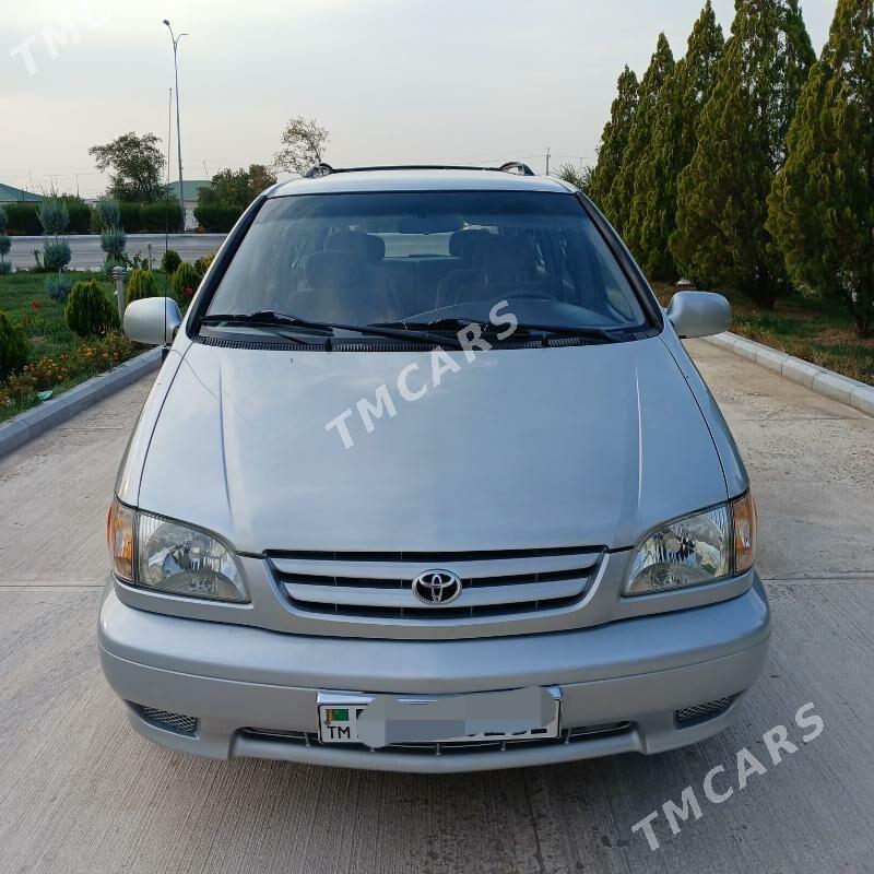 Toyota Sienna 2001 - 155 000 TMT - Дашогуз - img 4