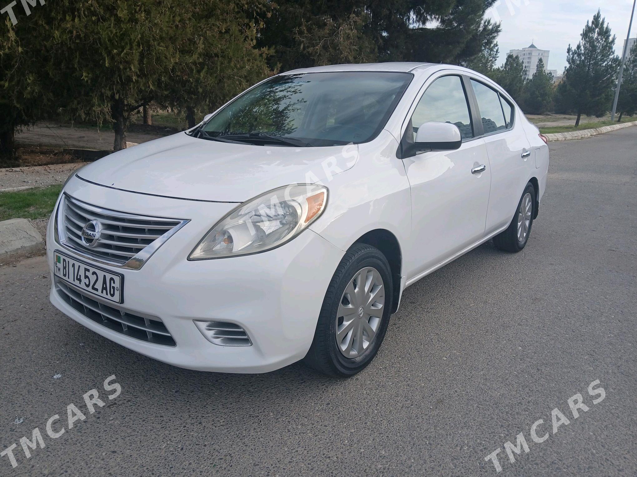 Nissan Versa 2011 - 90 000 TMT - Ашхабад - img 4