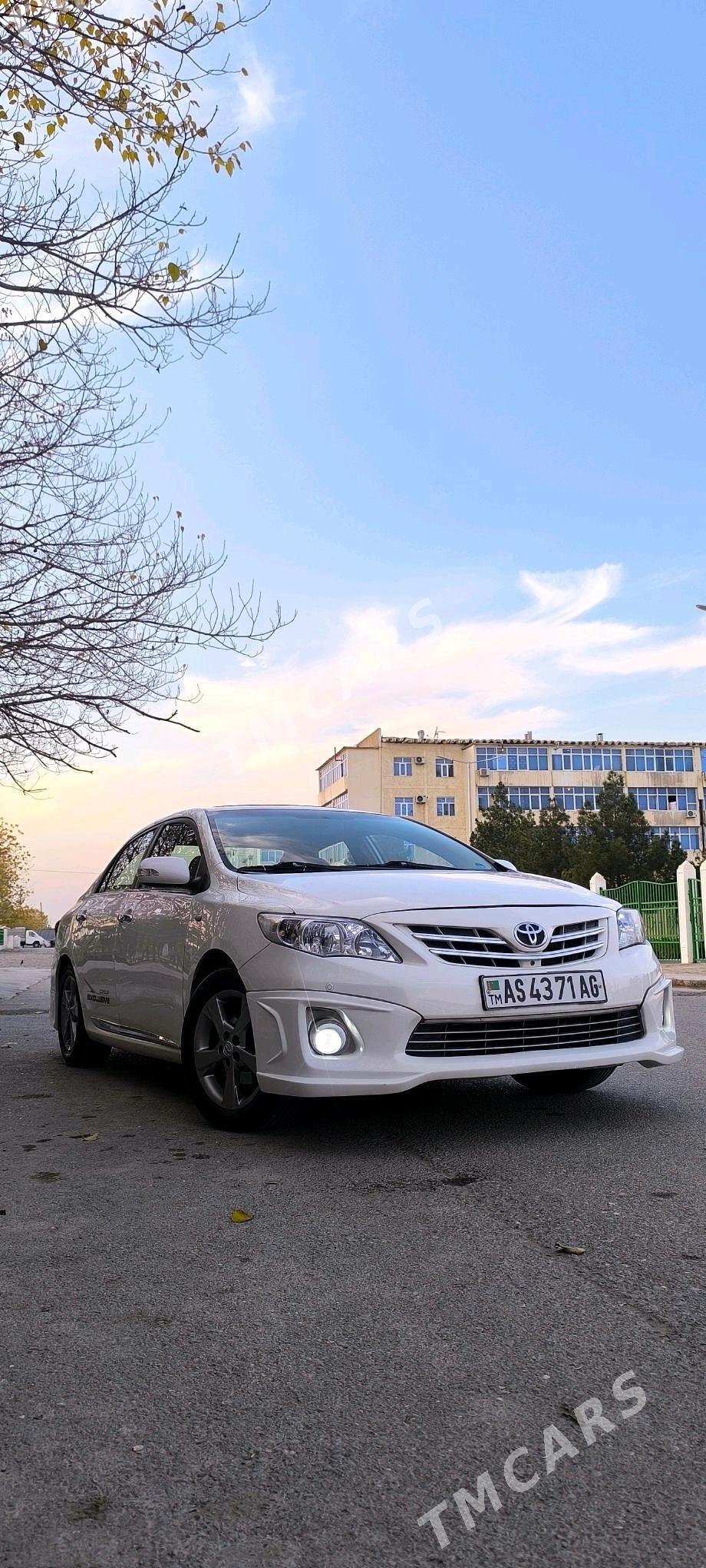 Toyota Corolla 2013 - 159 000 TMT - Ашхабад - img 2