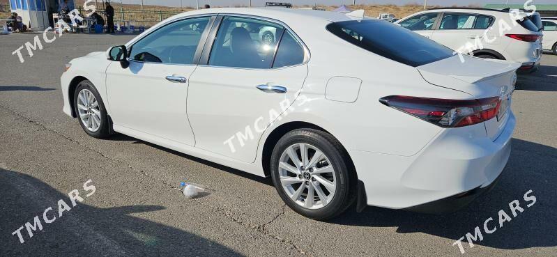 Toyota Camry 2021 - 290 000 TMT - Täze zaman - img 3