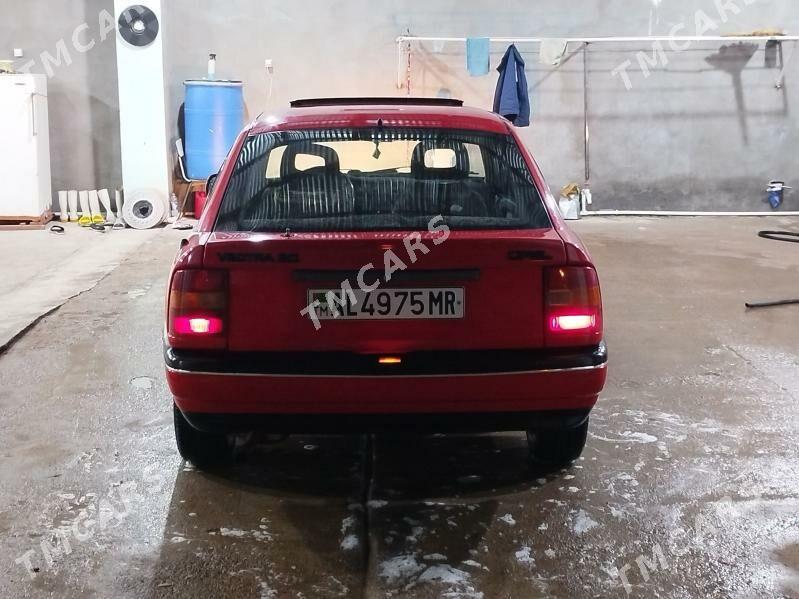 Opel Vectra 1990 - 26 000 TMT - Мары - img 3