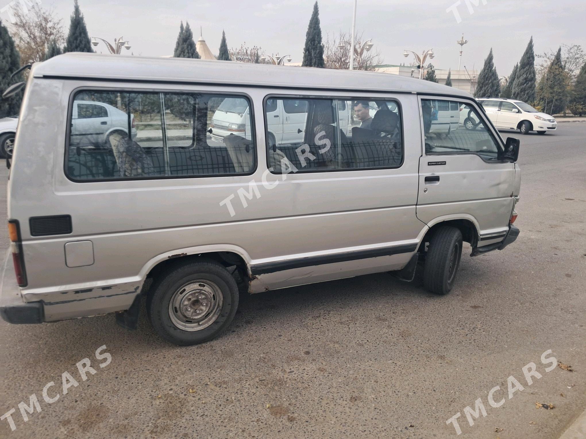 Toyota Hiace 1987 - 28 000 TMT - Sakarçäge - img 4