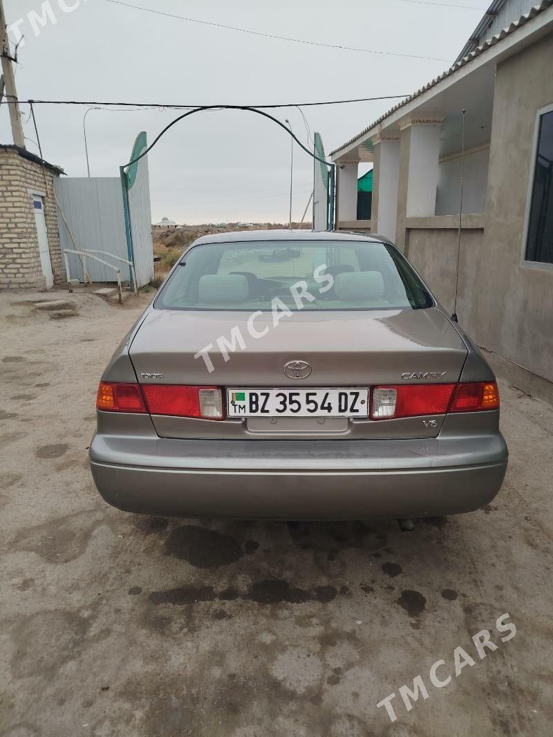 Toyota Camry 2000 - 124 000 TMT - Болдумсаз - img 9