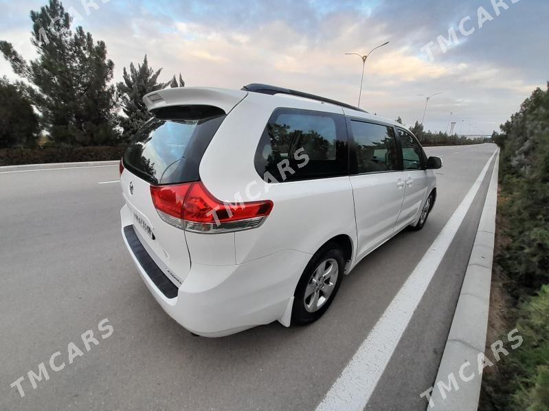 Toyota Sienna 2010 - 230 000 TMT - Türkmenbaşy - img 4