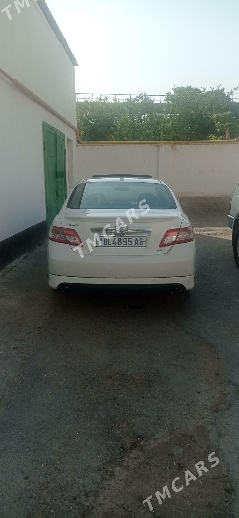 Toyota Camry 2010 - 180 000 TMT - Бузмеин - img 3