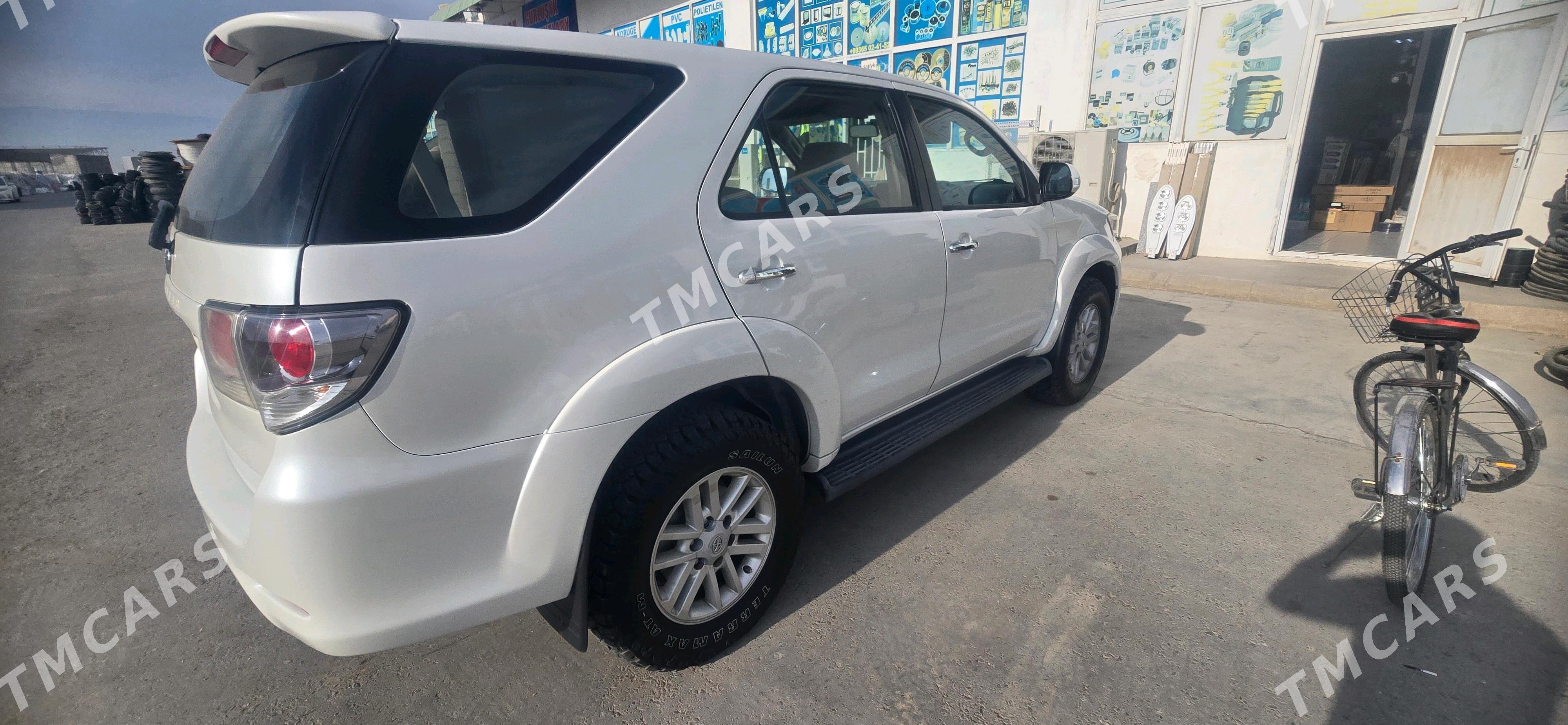 Toyota Fortuner 2014 - 345 000 TMT - 11 mkr - img 2