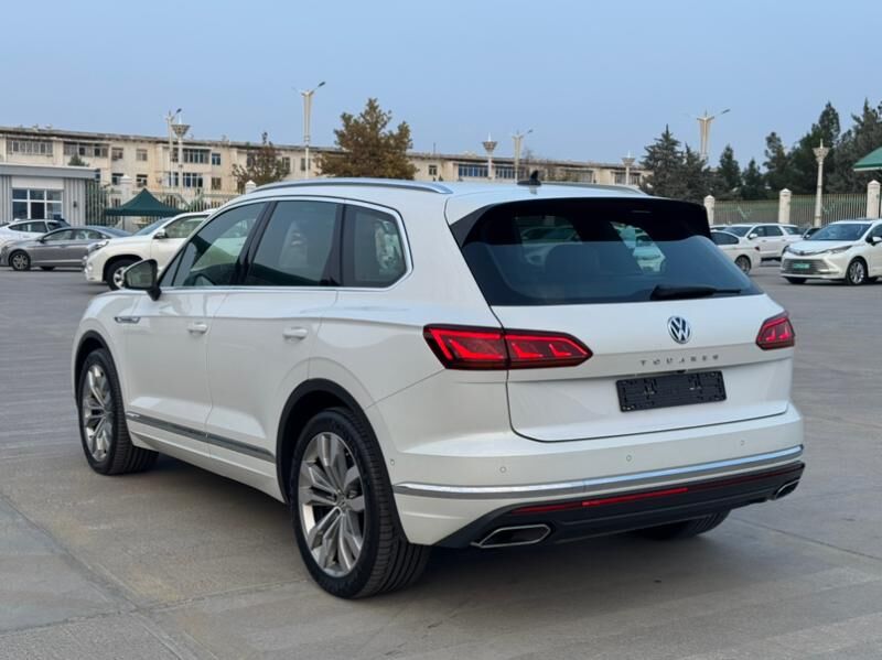 Volkswagen Touareg 2019 - 1 267 000 TMT - 11 mkr - img 3