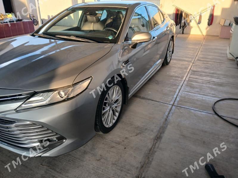 Toyota Camry 2018 - 265 000 TMT - Гёкдепе - img 2