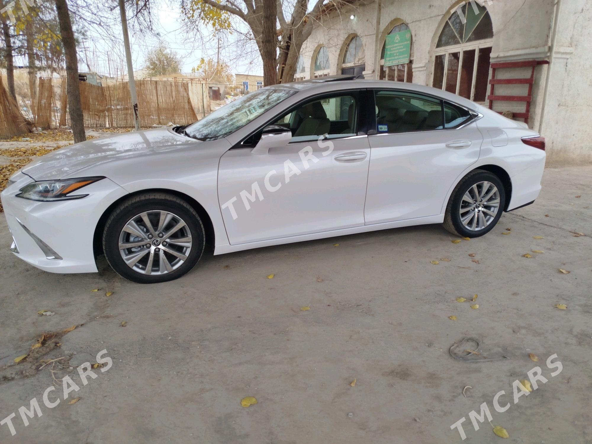 Lexus ES 350 2019 - 470 000 TMT - Мары - img 2