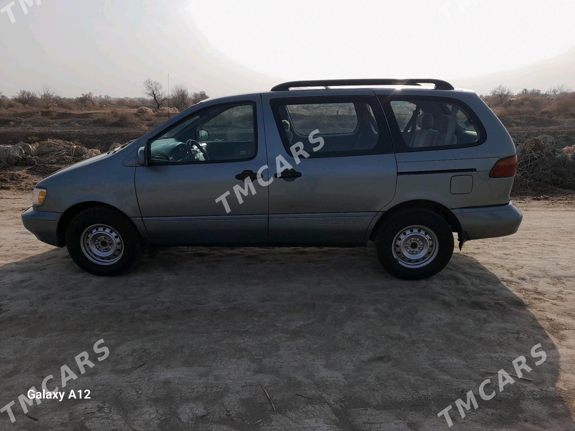 Toyota Sienna 2000 - 150 000 TMT - Гурбансолтан Едже - img 3