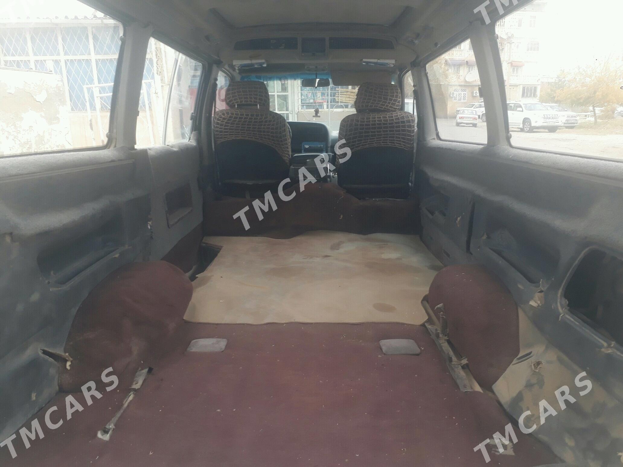 Toyota Hiace 1990 - 49 000 TMT - Mary - img 6