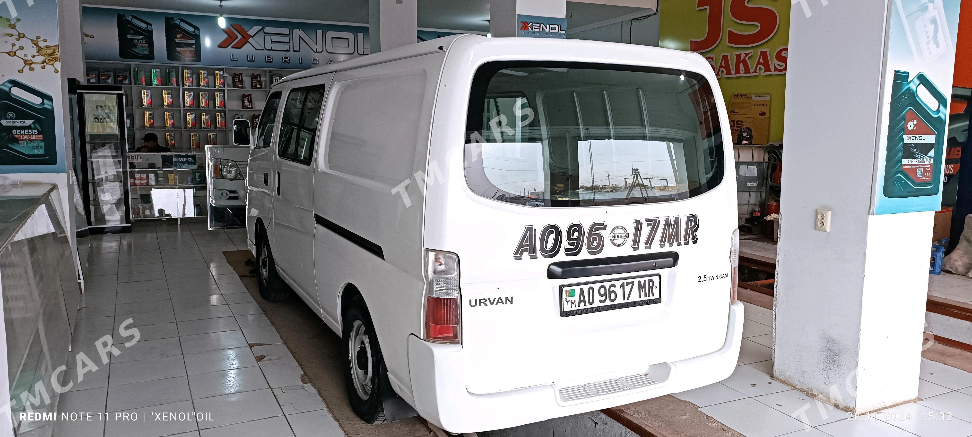 Nissan Urvan 2008 - 185 000 TMT - Векильбазар - img 3