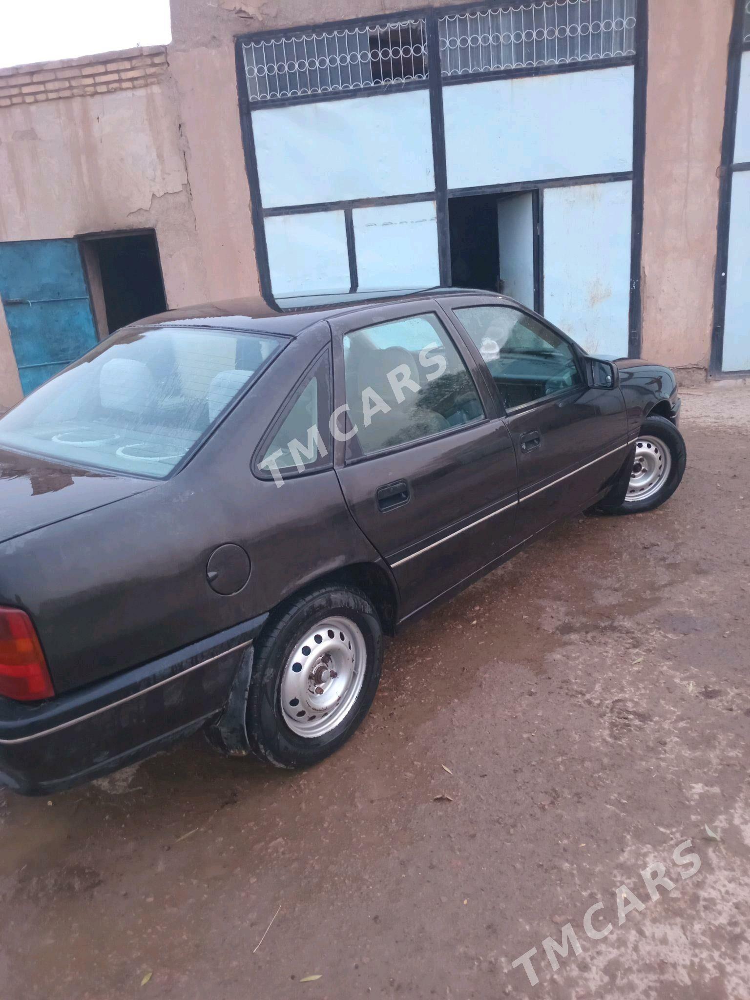 Opel Vectra 1992 - 40 000 TMT - Gubadag - img 3