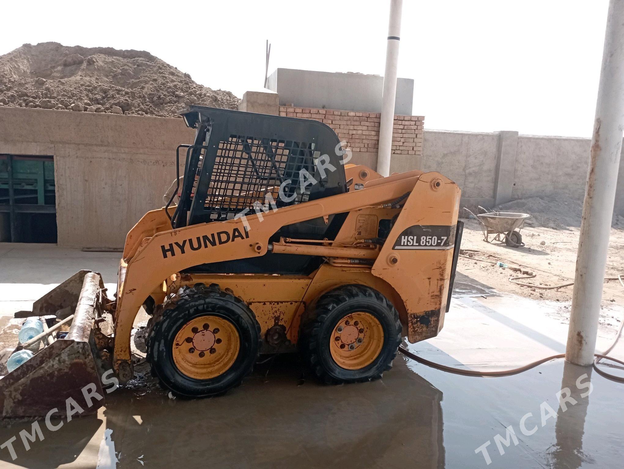 JCB 3CX Compact 2013 - 200 000 TMT - Aşgabat - img 2