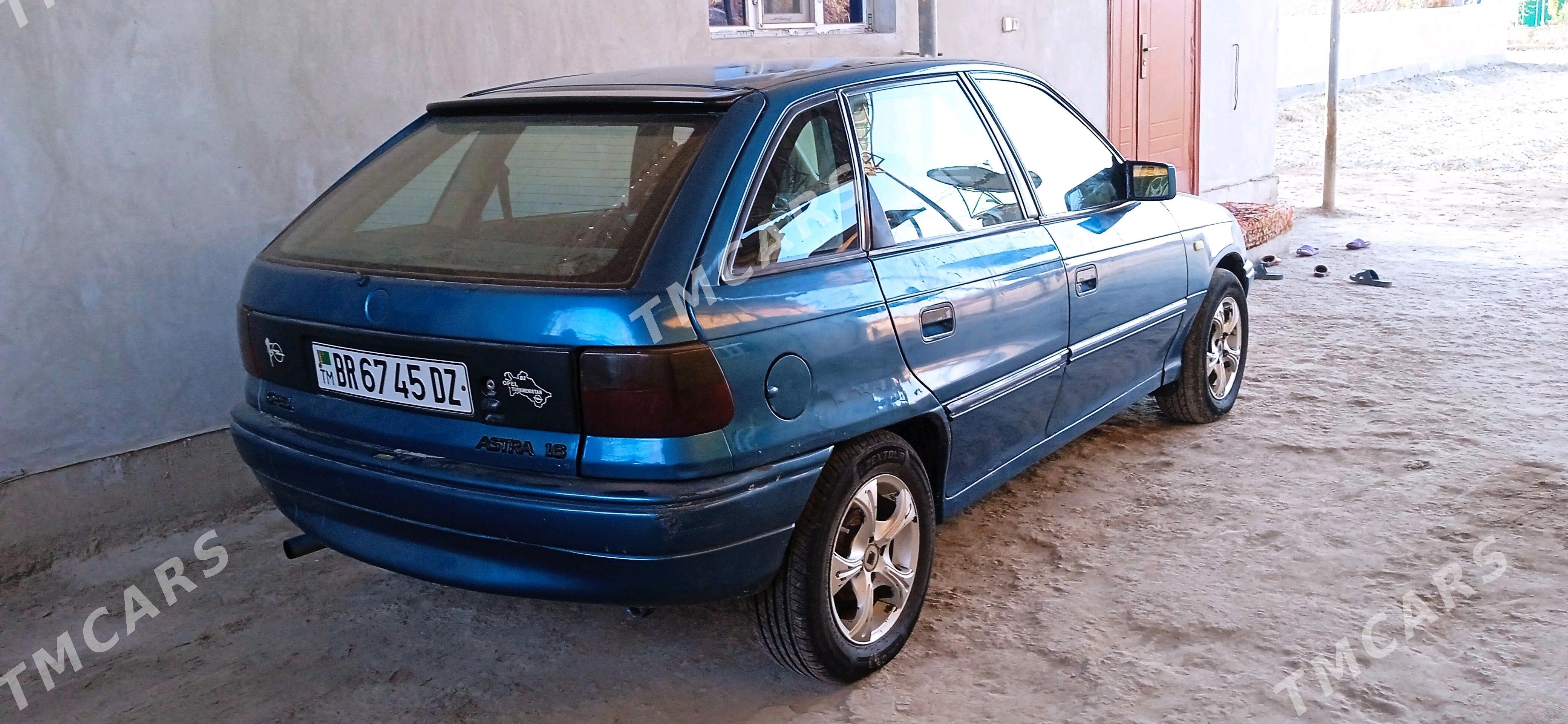 Opel Astra 1992 - 20 000 TMT - Gubadag - img 4