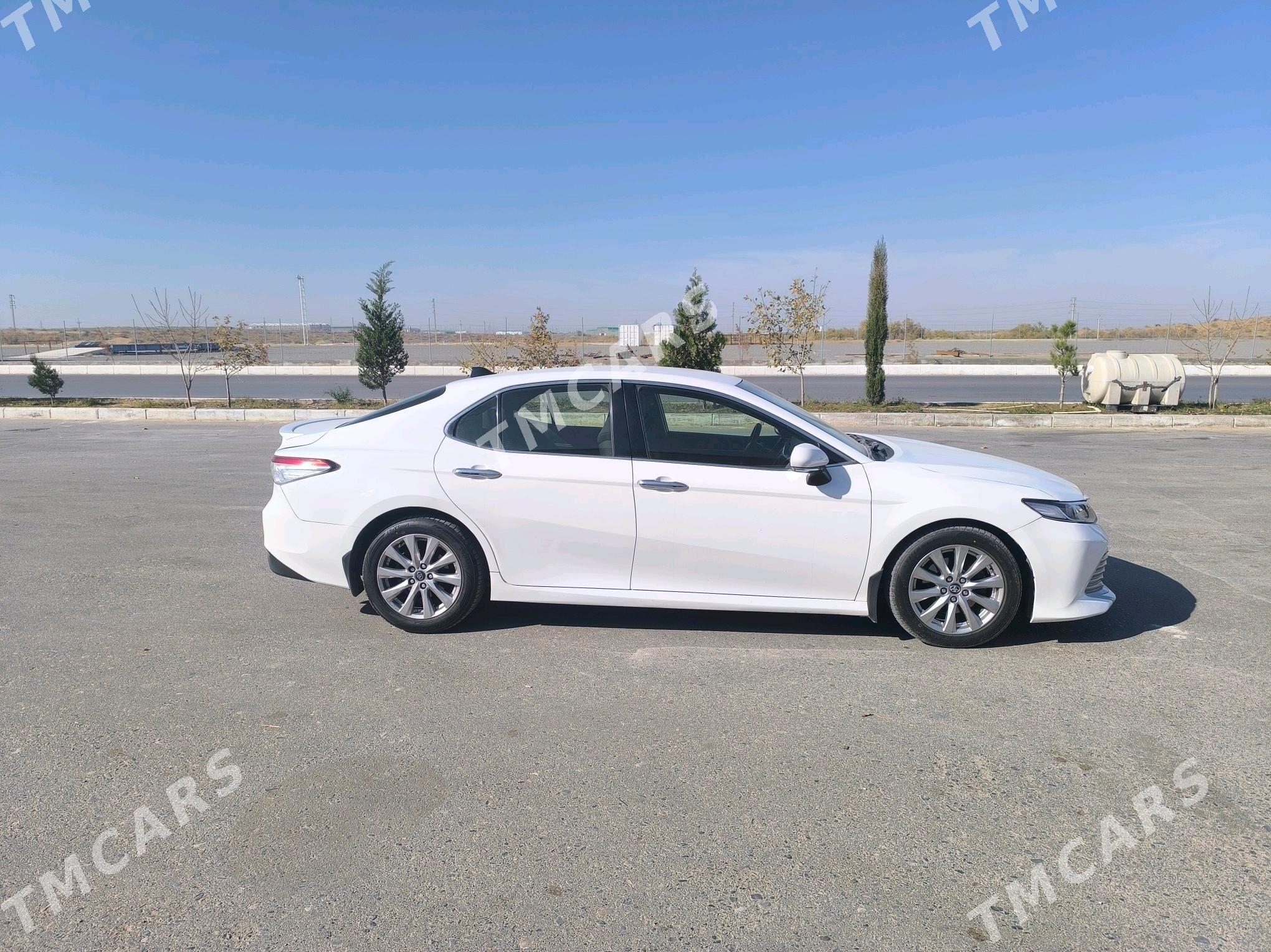 Toyota Camry 2018 - 260 000 TMT - Ашхабад - img 4