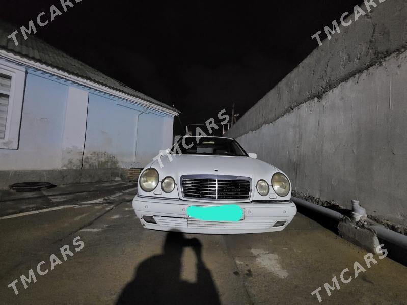 Mercedes-Benz E320 1998 - 80 000 TMT - Hitrowka - img 3