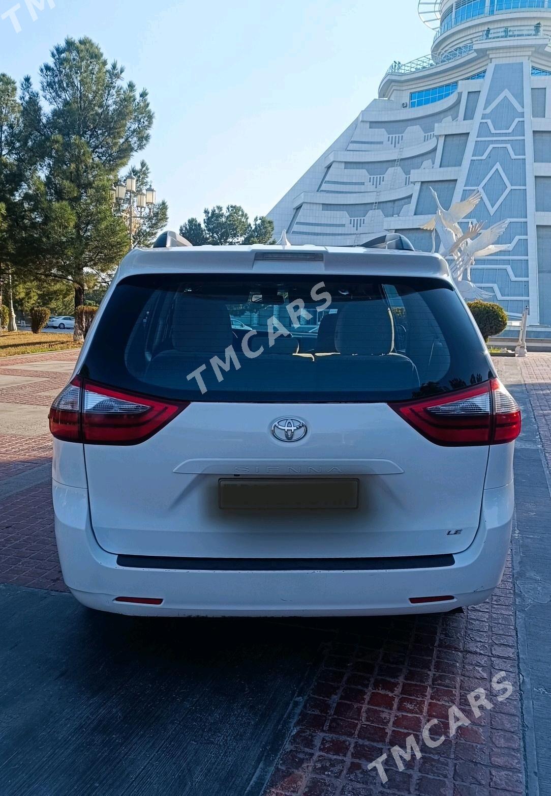 Toyota Sienna 2019 - 375 000 TMT - Aşgabat - img 3