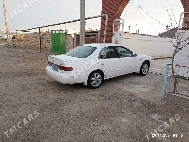 Toyota Camry 1999 - 95 000 TMT - Гызыларбат - img 2