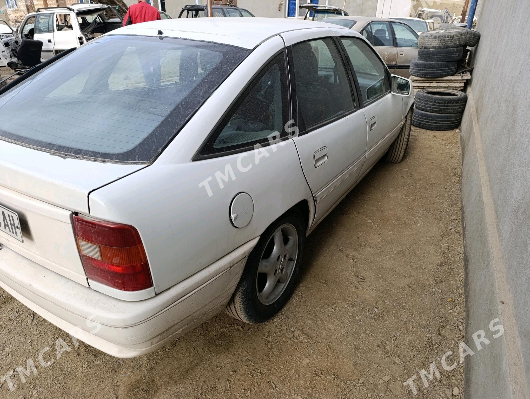 Opel Vectra 1992 - 15 000 TMT - Бахарден - img 2